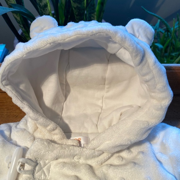 Joe Fresh White Textured Baby Footie - Picture 2 of 7